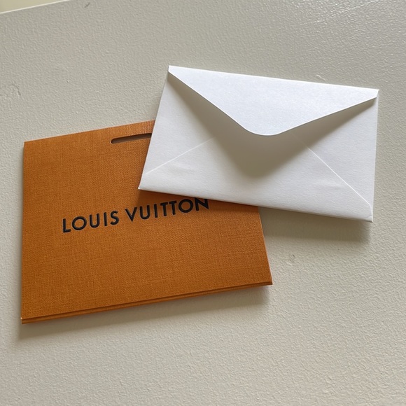 Louis Vuitton Shopping bag with ribbon and blank note card - Picture 3 of 9